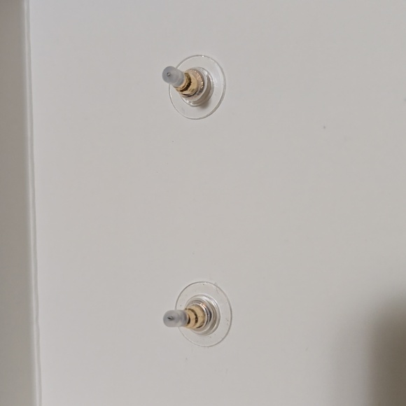 Disney x Baublebar Winnie the Pooh Winter Hat Slider Earrings. OS - Picture 4 of 7